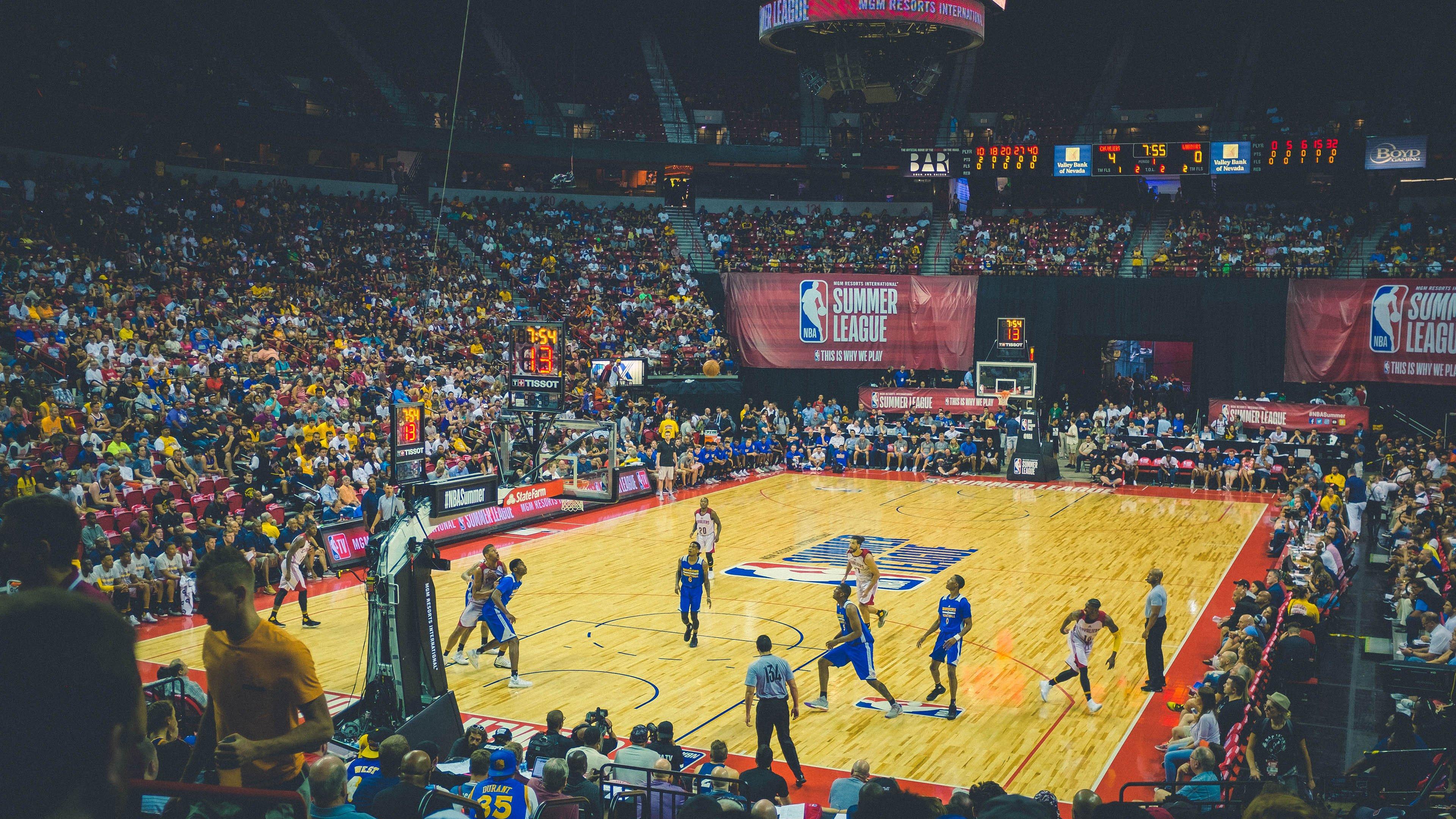 勇士再超湖人！保罗归来够稳 魔鬼赛程来袭